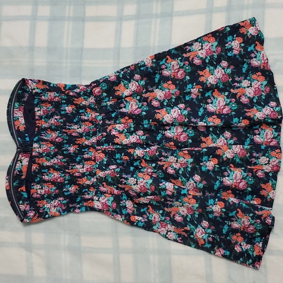 FOREVER21 Women Size Medium Sleeveless Navy/Cloral Flower Short Dress - Picture 2 of 7